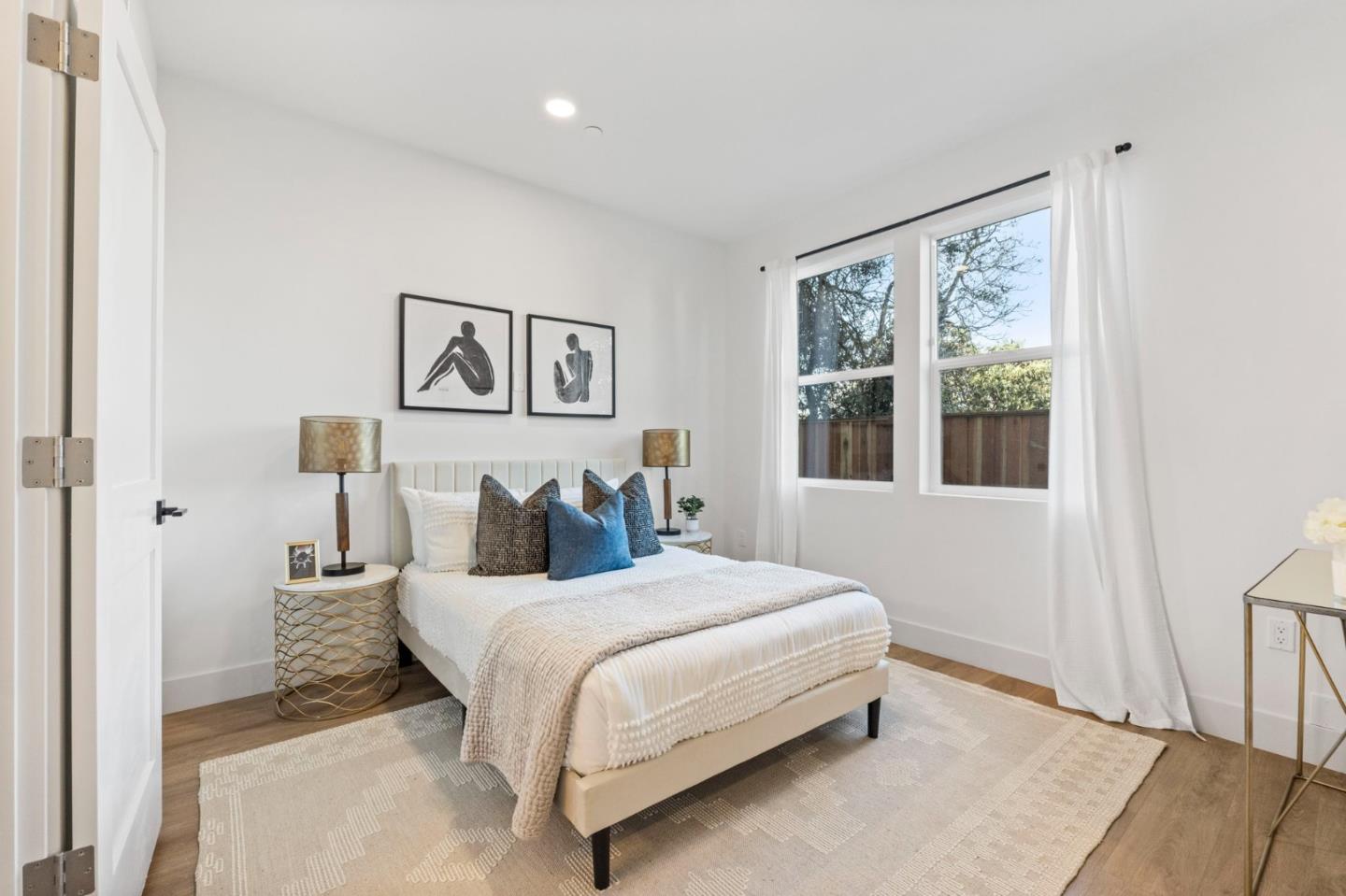 Detail Gallery Image 27 of 45 For 586 Compton Ter, Sunnyvale,  CA 94085 - 3 Beds | 3/1 Baths