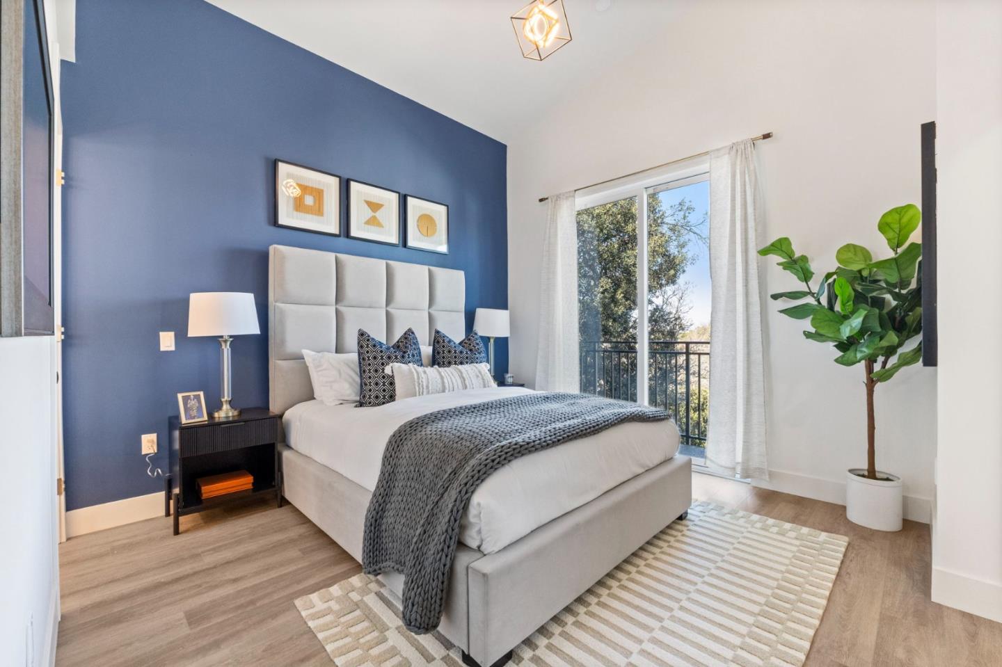 Detail Gallery Image 32 of 45 For 586 Compton Ter, Sunnyvale,  CA 94085 - 3 Beds | 3/1 Baths