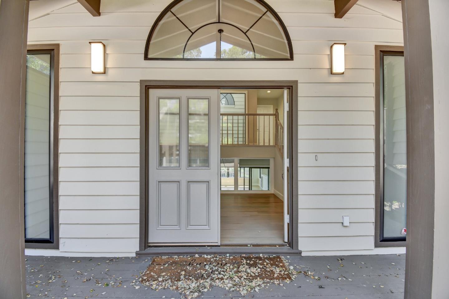 Detail Gallery Image 3 of 32 For 135 Newton Dr, Burlingame,  CA 94010 - 5 Beds | 5/1 Baths