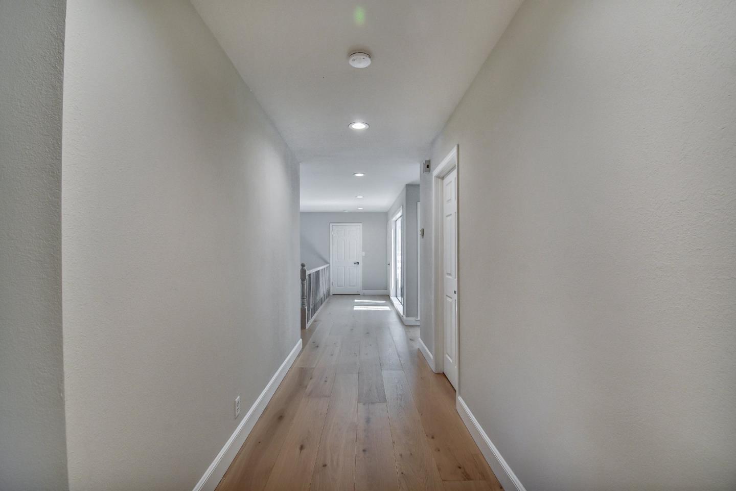 Detail Gallery Image 32 of 32 For 135 Newton Dr, Burlingame,  CA 94010 - 5 Beds | 5/1 Baths