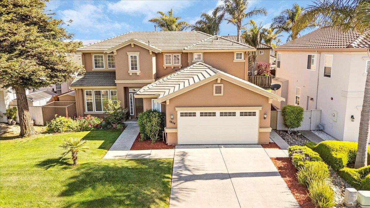 Detail Gallery Image 2 of 49 For 1854 Cromwell Dr, Salinas,  CA 93906 - 5 Beds | 3 Baths