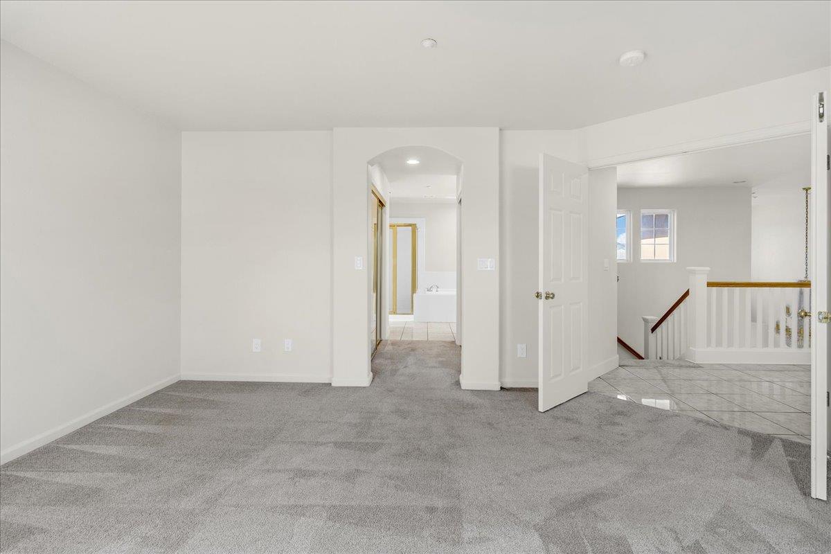 Detail Gallery Image 24 of 49 For 1854 Cromwell Dr, Salinas,  CA 93906 - 5 Beds | 3 Baths