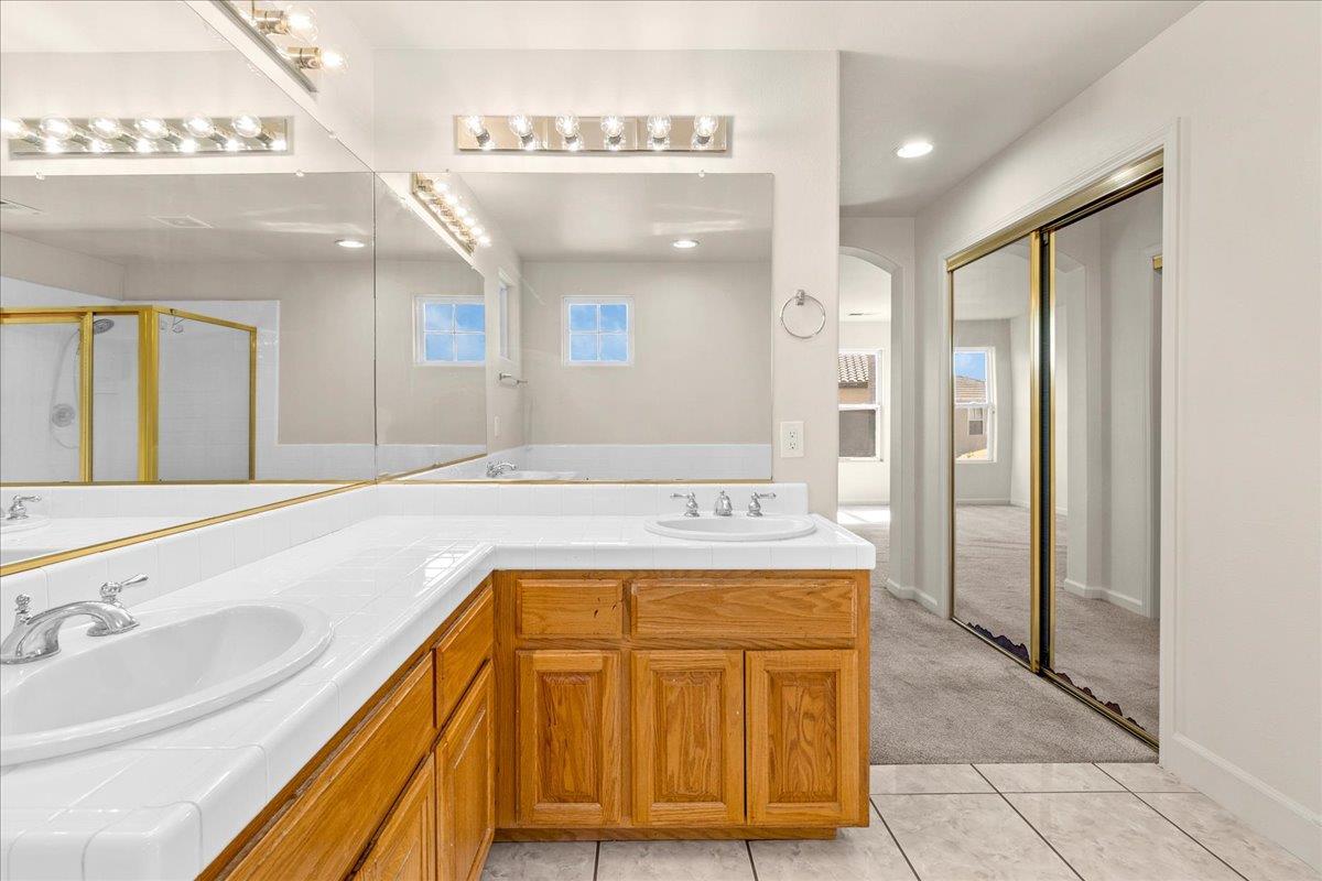 Detail Gallery Image 28 of 49 For 1854 Cromwell Dr, Salinas,  CA 93906 - 5 Beds | 3 Baths