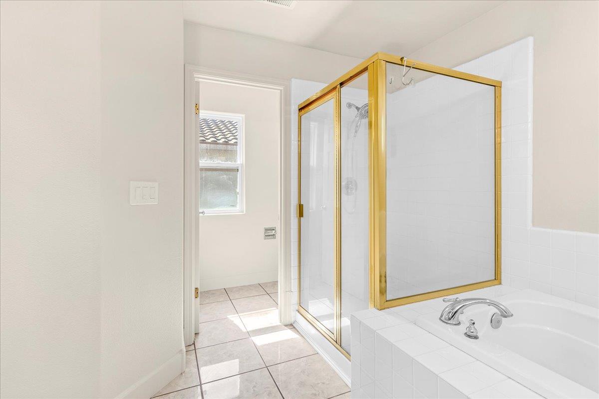 Detail Gallery Image 30 of 49 For 1854 Cromwell Dr, Salinas,  CA 93906 - 5 Beds | 3 Baths