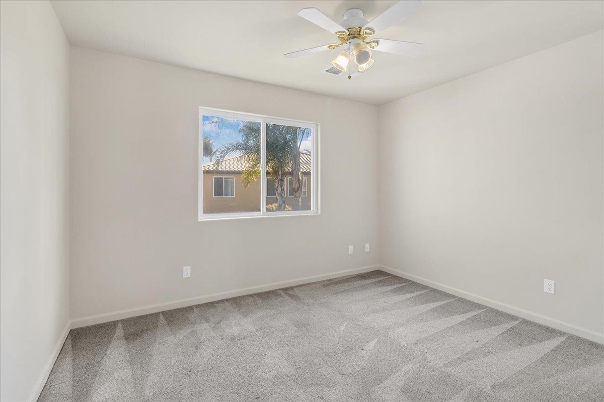 Detail Gallery Image 37 of 49 For 1854 Cromwell Dr, Salinas,  CA 93906 - 5 Beds | 3 Baths