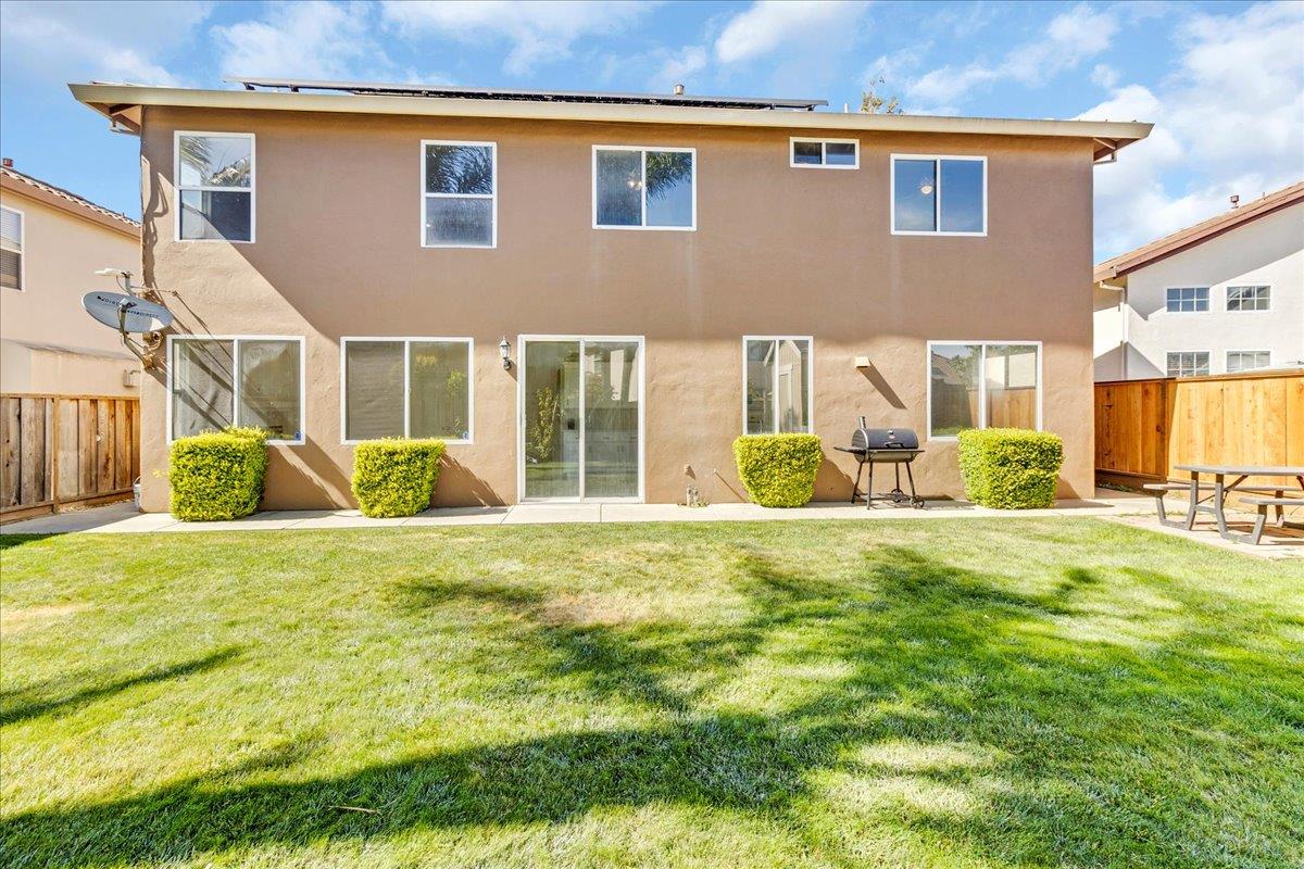 Detail Gallery Image 39 of 49 For 1854 Cromwell Dr, Salinas,  CA 93906 - 5 Beds | 3 Baths