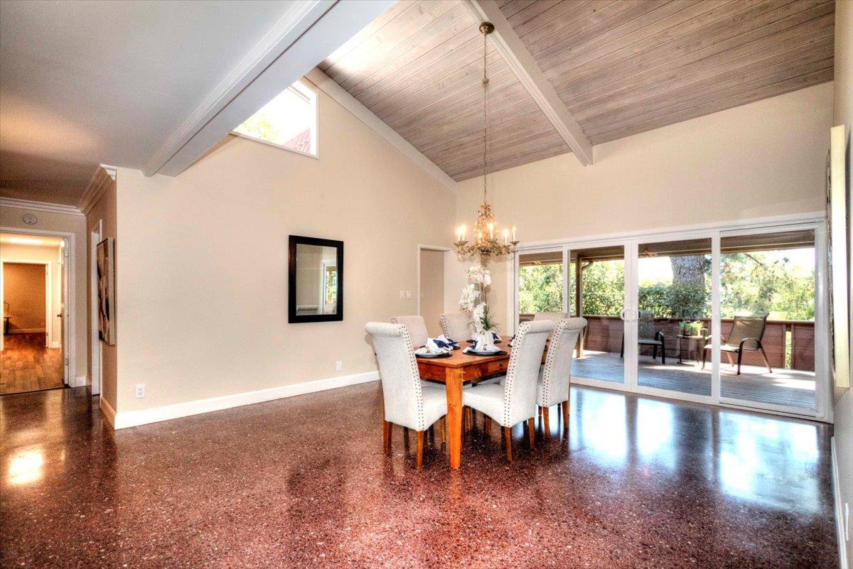Detail Gallery Image 13 of 63 For 11260 Canyon Dr, San Jose,  CA 95127 - 3 Beds | 3 Baths