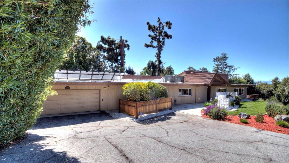 Detail Gallery Image 4 of 63 For 11260 Canyon Dr, San Jose,  CA 95127 - 3 Beds | 3 Baths