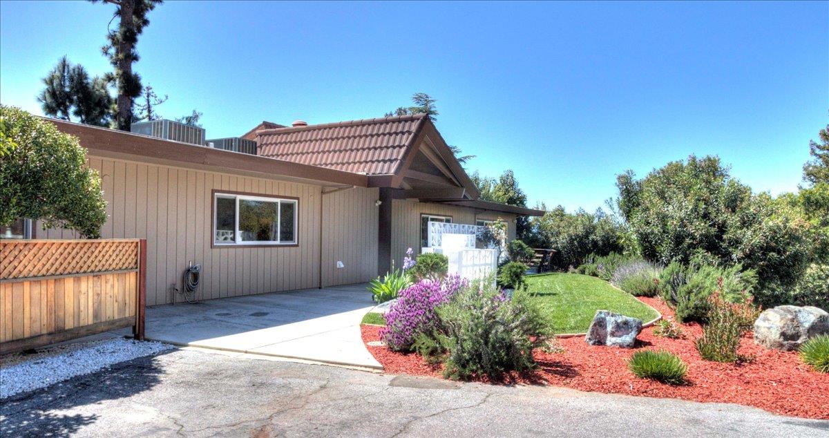 Detail Gallery Image 6 of 63 For 11260 Canyon Dr, San Jose,  CA 95127 - 3 Beds | 3 Baths
