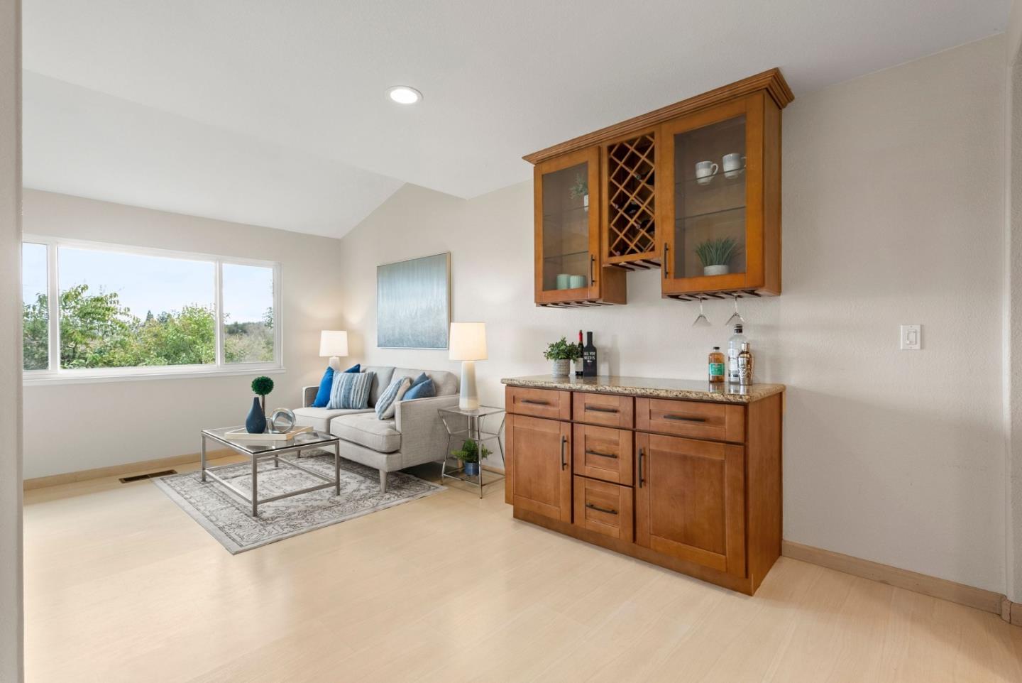 Detail Gallery Image 11 of 36 For 436 E Branham Ln, San Jose,  CA 95111 - 3 Beds | 2/1 Baths