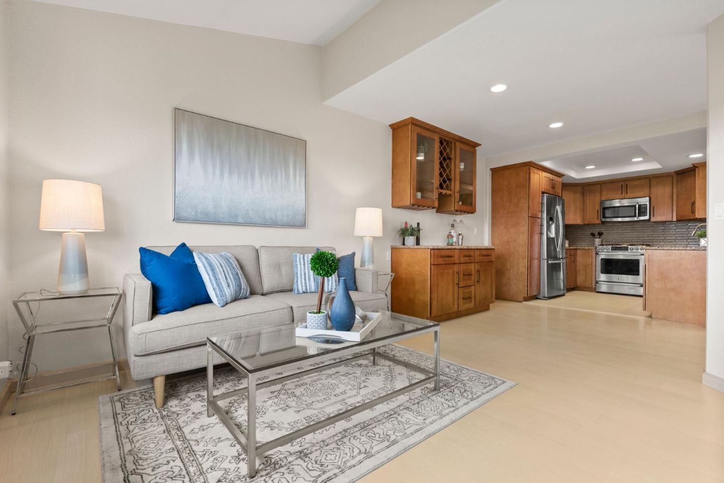Detail Gallery Image 14 of 36 For 436 E Branham Ln, San Jose,  CA 95111 - 3 Beds | 2/1 Baths