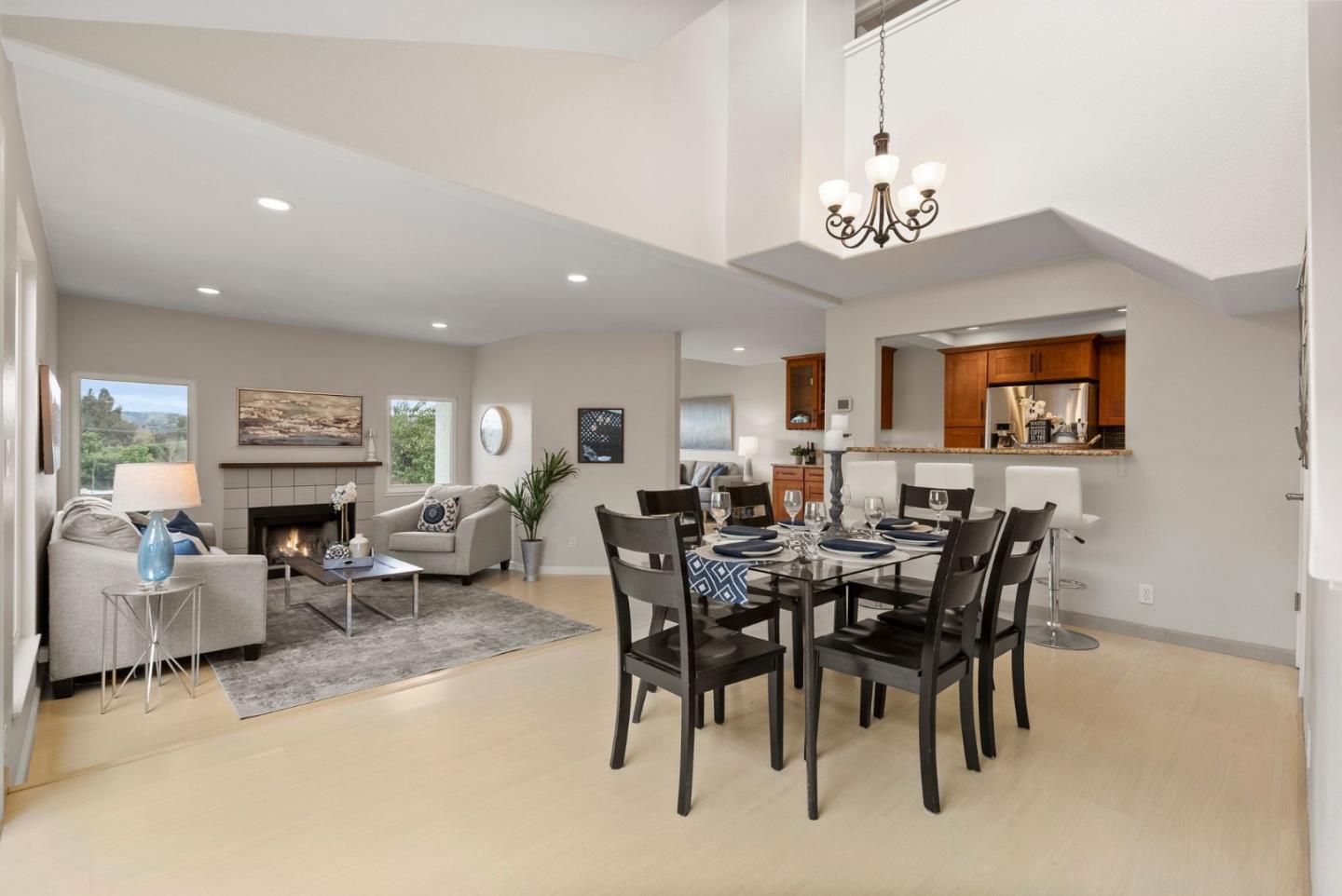 Detail Gallery Image 15 of 36 For 436 E Branham Ln, San Jose,  CA 95111 - 3 Beds | 2/1 Baths