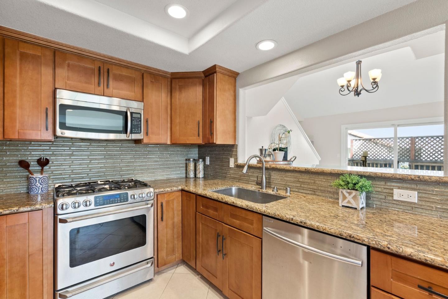 Detail Gallery Image 20 of 36 For 436 E Branham Ln, San Jose,  CA 95111 - 3 Beds | 2/1 Baths