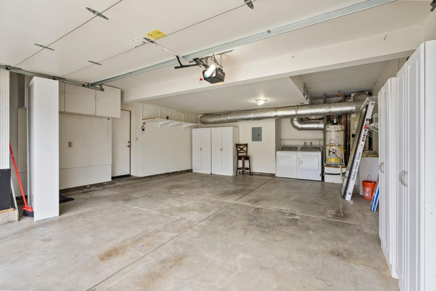 Detail Gallery Image 33 of 36 For 436 E Branham Ln, San Jose,  CA 95111 - 3 Beds | 2/1 Baths