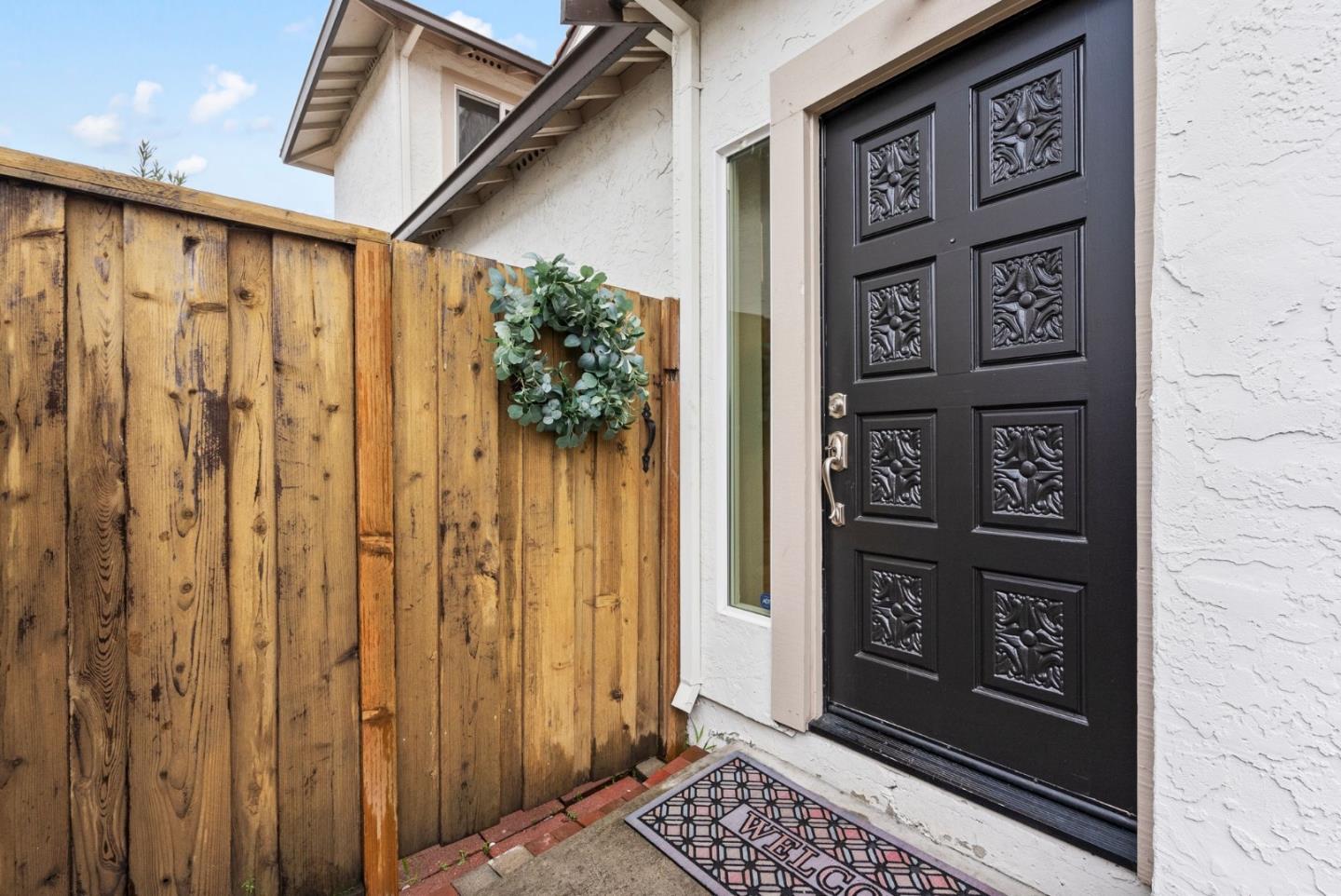 Detail Gallery Image 8 of 36 For 436 E Branham Ln, San Jose,  CA 95111 - 3 Beds | 2/1 Baths