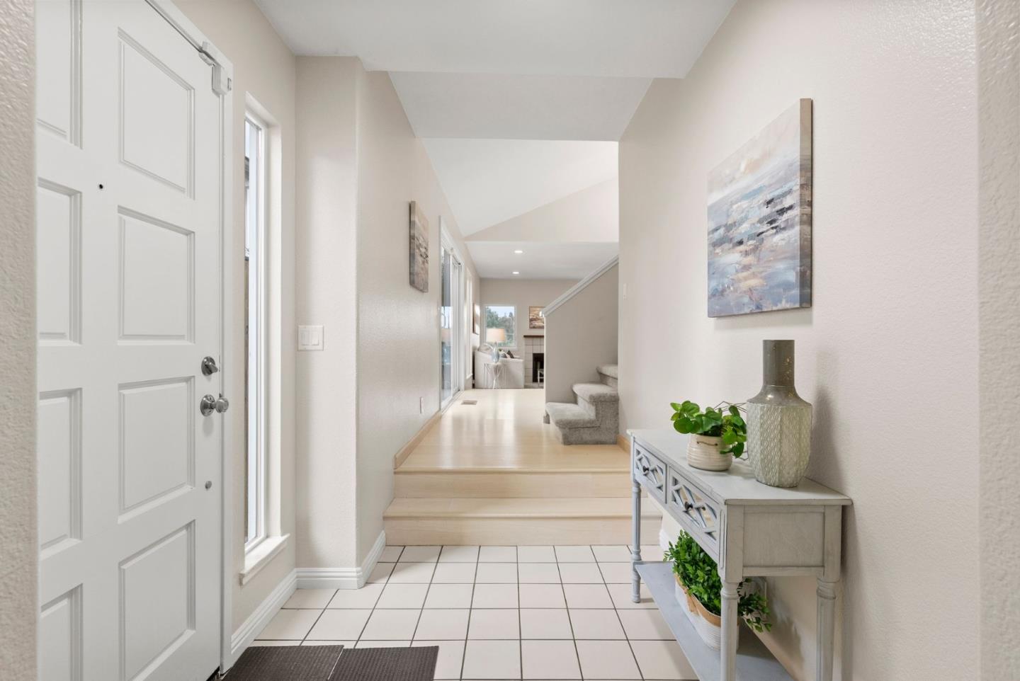 Detail Gallery Image 9 of 36 For 436 E Branham Ln, San Jose,  CA 95111 - 3 Beds | 2/1 Baths