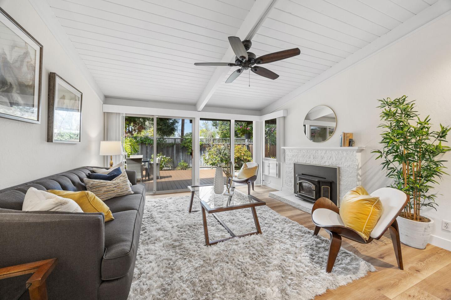 Detail Gallery Image 12 of 41 For 3868 Corina Way, Palo Alto,  CA 94303 - 3 Beds | 2 Baths