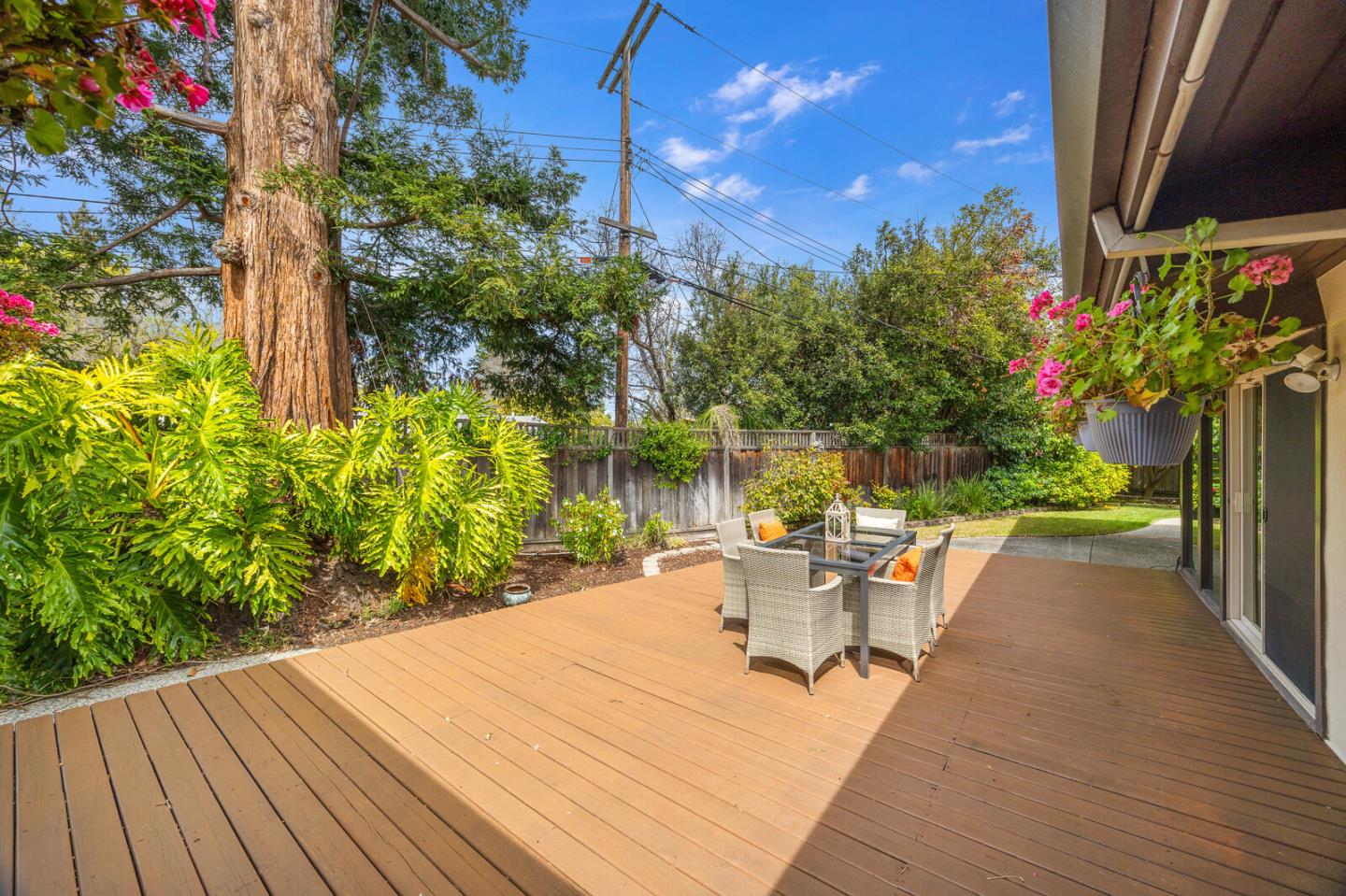 Detail Gallery Image 34 of 41 For 3868 Corina Way, Palo Alto,  CA 94303 - 3 Beds | 2 Baths