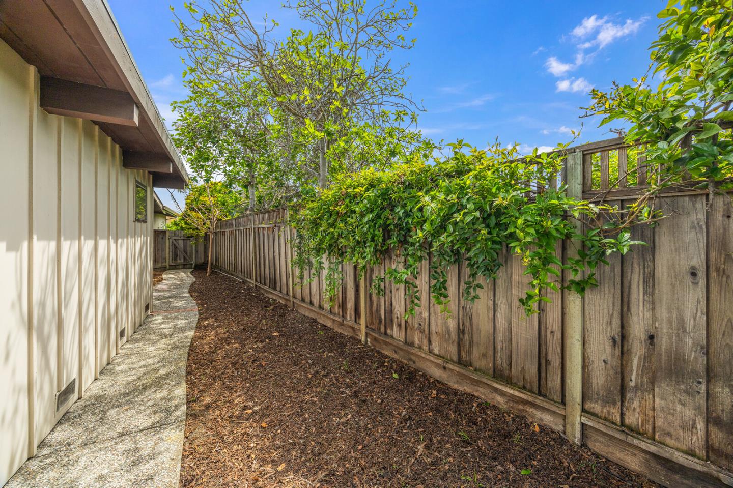Detail Gallery Image 37 of 41 For 3868 Corina Way, Palo Alto,  CA 94303 - 3 Beds | 2 Baths