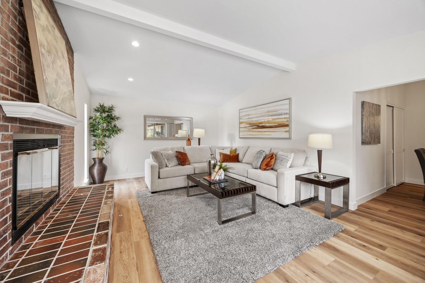 Detail Gallery Image 5 of 41 For 3868 Corina Way, Palo Alto,  CA 94303 - 3 Beds | 2 Baths