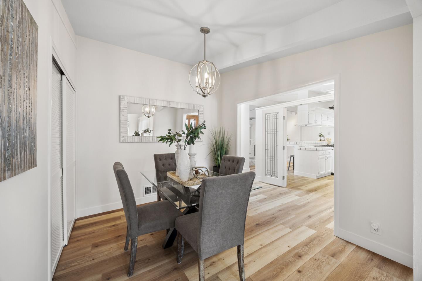 Detail Gallery Image 7 of 41 For 3868 Corina Way, Palo Alto,  CA 94303 - 3 Beds | 2 Baths