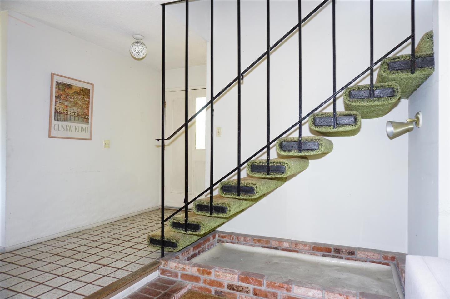 Detail Gallery Image 6 of 15 For 3282 Loma Alta Dr, Santa Clara,  CA 95051 - 4 Beds | 2 Baths