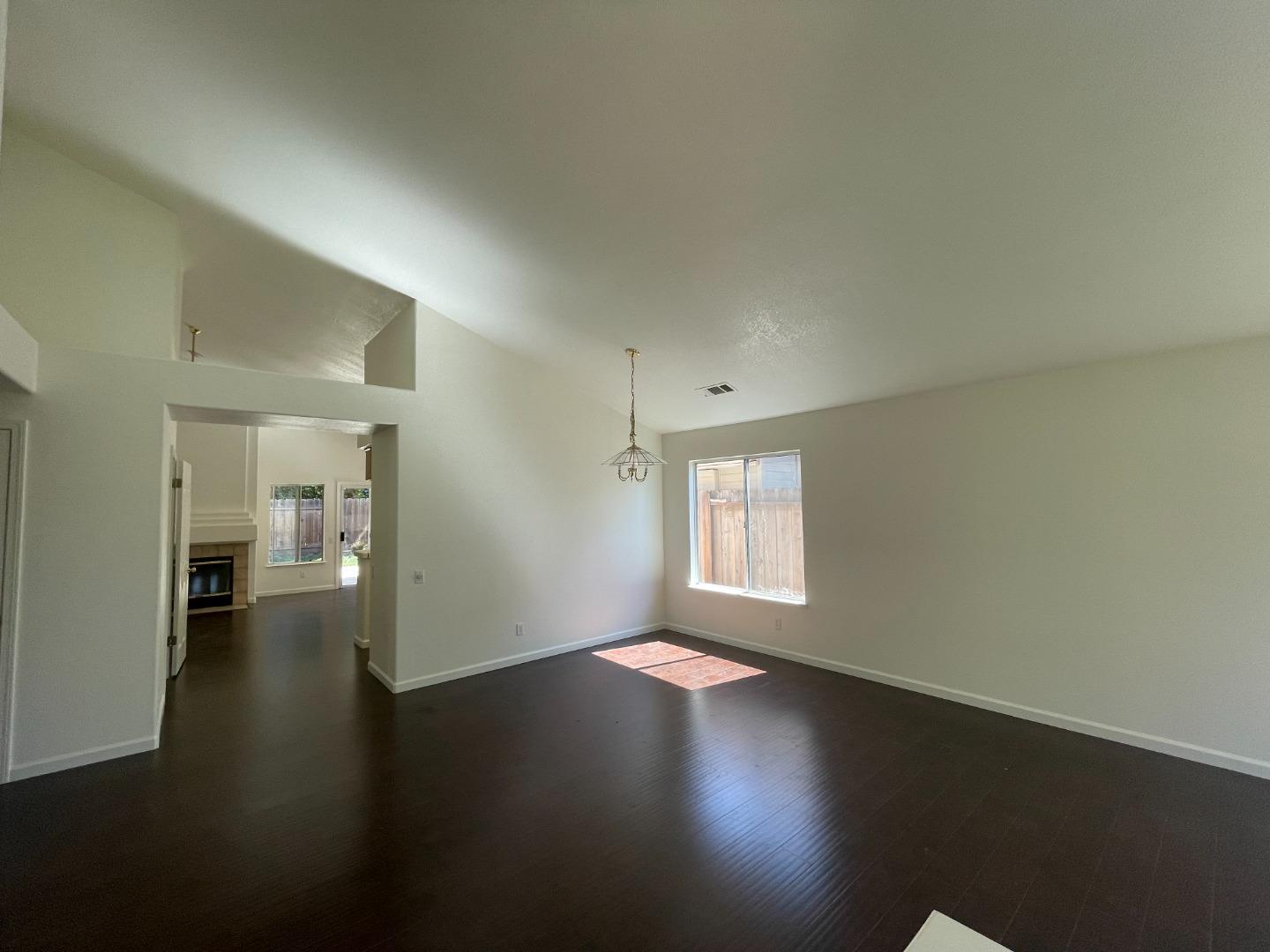 Detail Gallery Image 3 of 15 For 1801 Patton Dr, Modesto,  CA 95356 - 3 Beds | 2 Baths