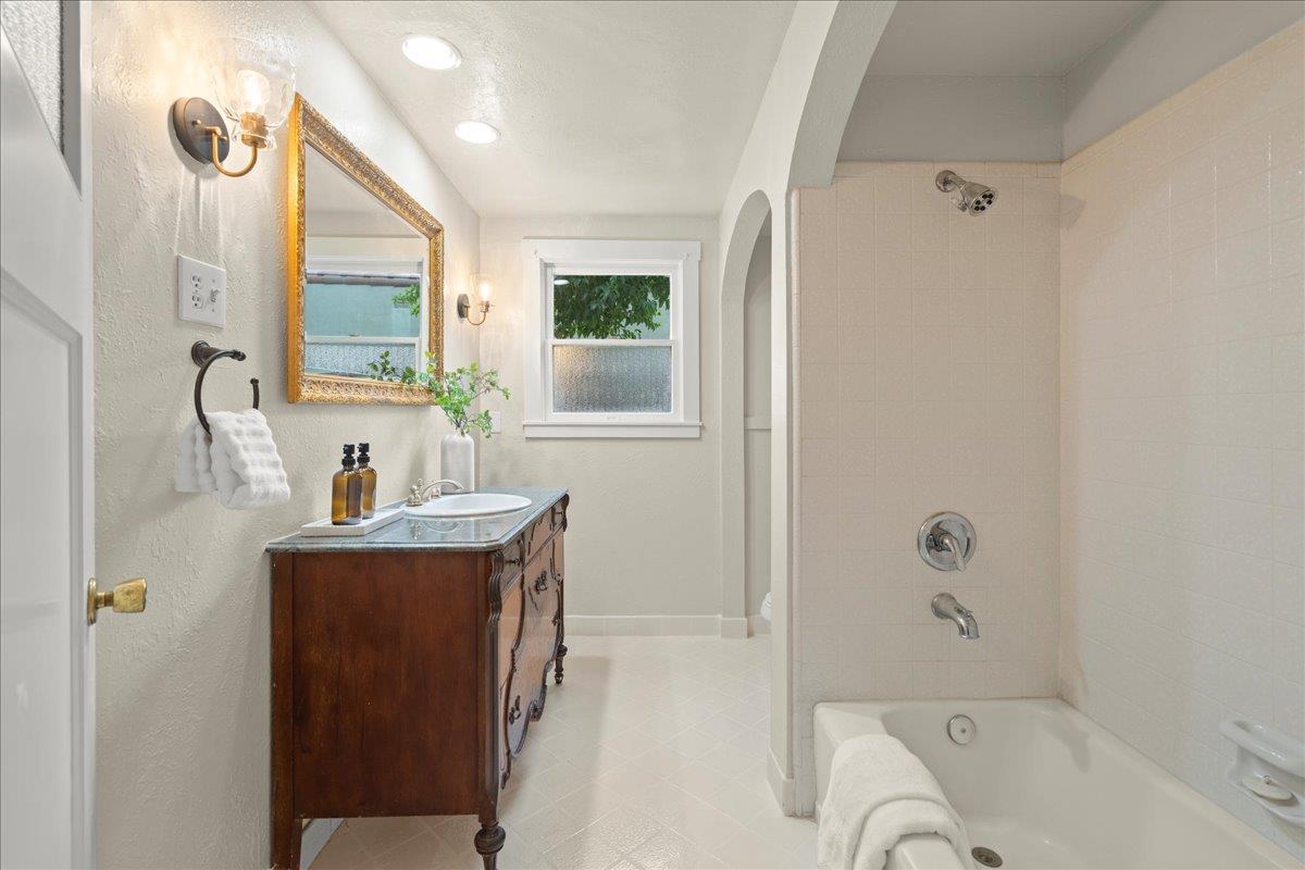 Detail Gallery Image 23 of 60 For 1115 Laurie Ave, San Jose,  CA 95125 - 3 Beds | 2 Baths