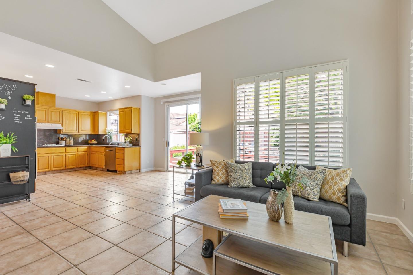 Detail Gallery Image 9 of 42 For 3307 Monte Verde Ln, San Jose,  CA 95135 - 4 Beds | 3 Baths