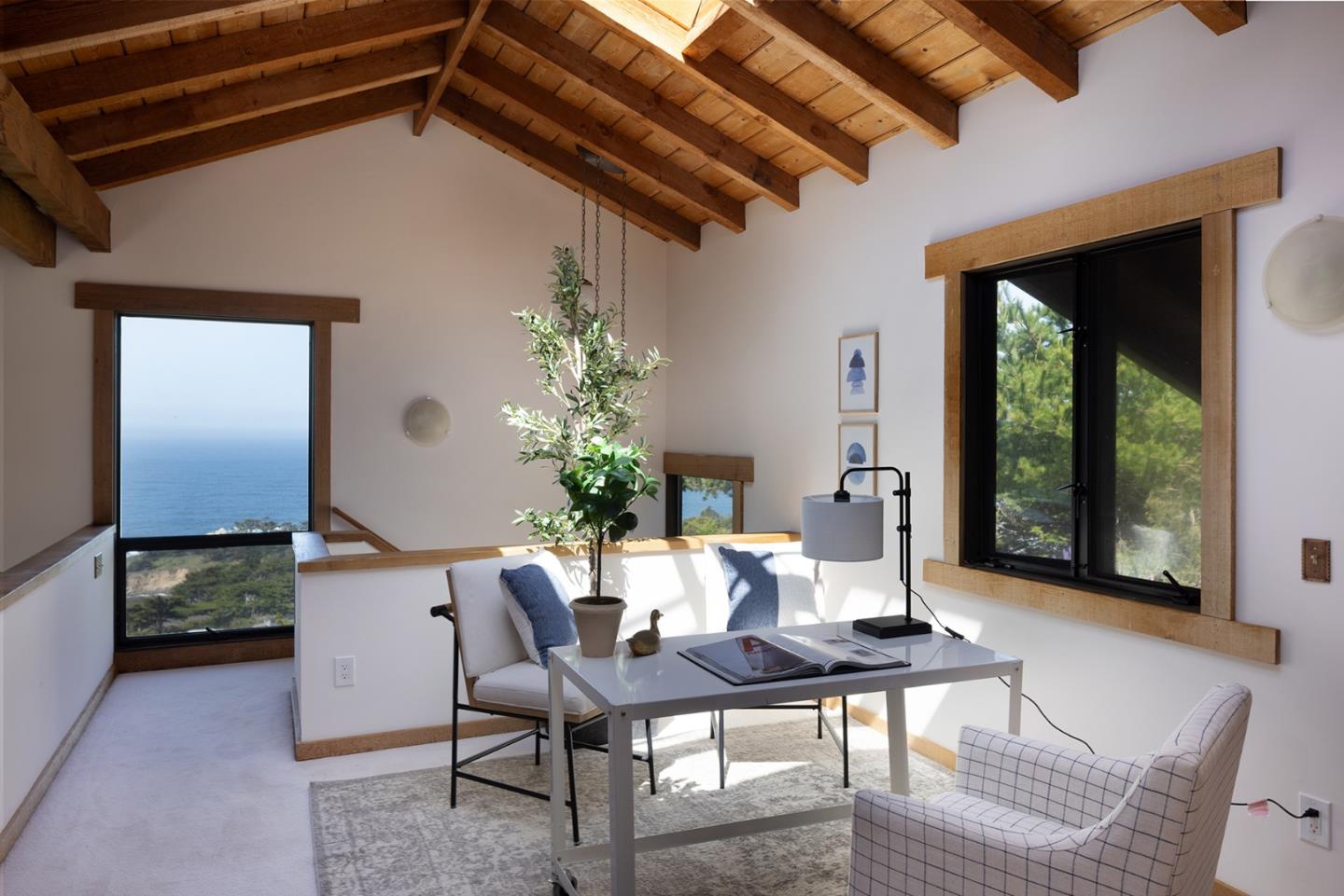 Detail Gallery Image 13 of 21 For 199 Upper Walden Rd, Carmel,  CA 93923 - 3 Beds | 2/1 Baths