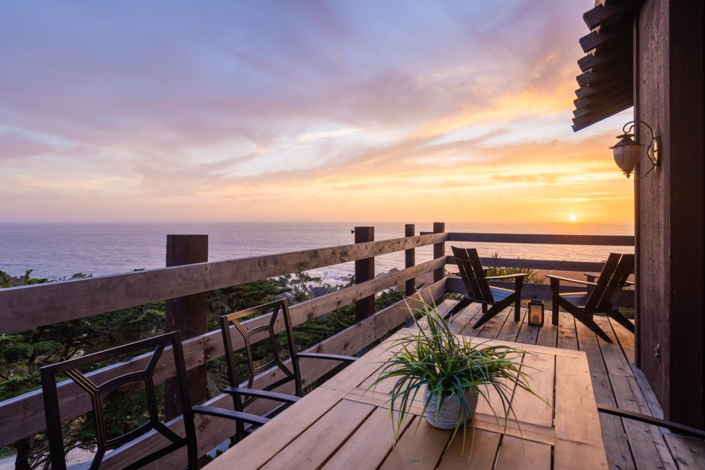 Detail Gallery Image 17 of 21 For 199 Upper Walden Rd, Carmel,  CA 93923 - 3 Beds | 2/1 Baths