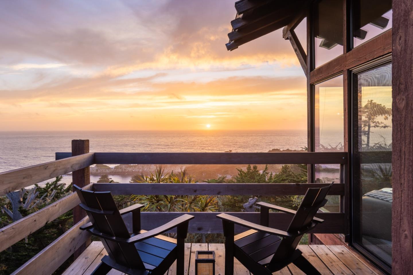 Detail Gallery Image 18 of 21 For 199 Upper Walden Rd, Carmel,  CA 93923 - 3 Beds | 2/1 Baths