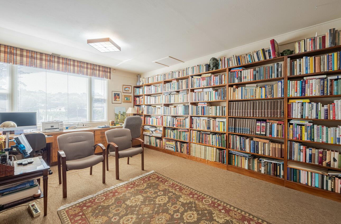 Detail Gallery Image 12 of 25 For 800 Adair Pl, Del Rey Oaks,  CA 93940 - 3 Beds | 1/1 Baths