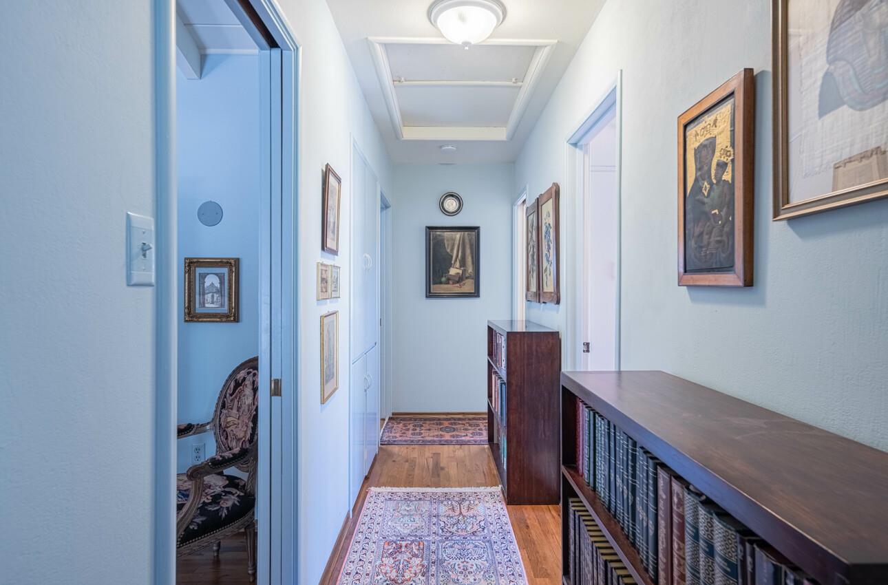 Detail Gallery Image 13 of 25 For 800 Adair Pl, Del Rey Oaks,  CA 93940 - 3 Beds | 1/1 Baths