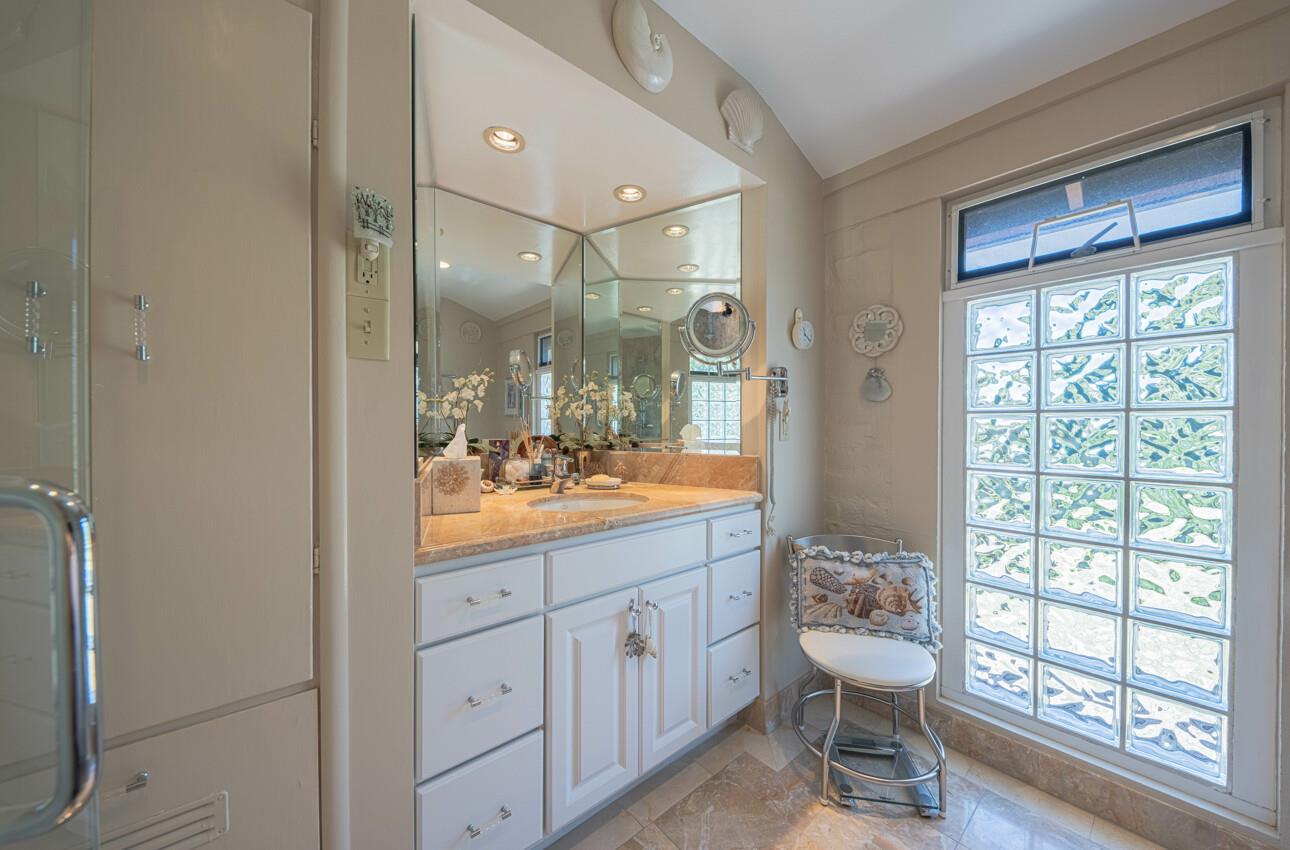 Detail Gallery Image 17 of 25 For 800 Adair Pl, Del Rey Oaks,  CA 93940 - 3 Beds | 1/1 Baths