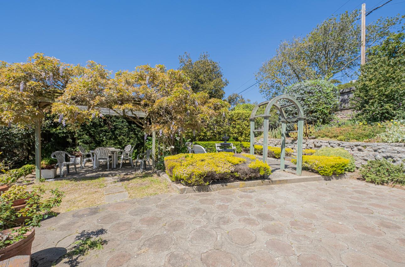 Detail Gallery Image 22 of 25 For 800 Adair Pl, Del Rey Oaks,  CA 93940 - 3 Beds | 1/1 Baths