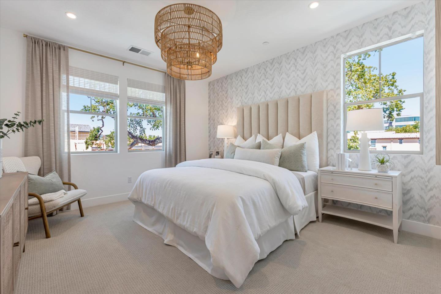 Detail Gallery Image 10 of 12 For 208 Oak Cir, Walnut Creek,  CA 94597 - 4 Beds | 3/1 Baths