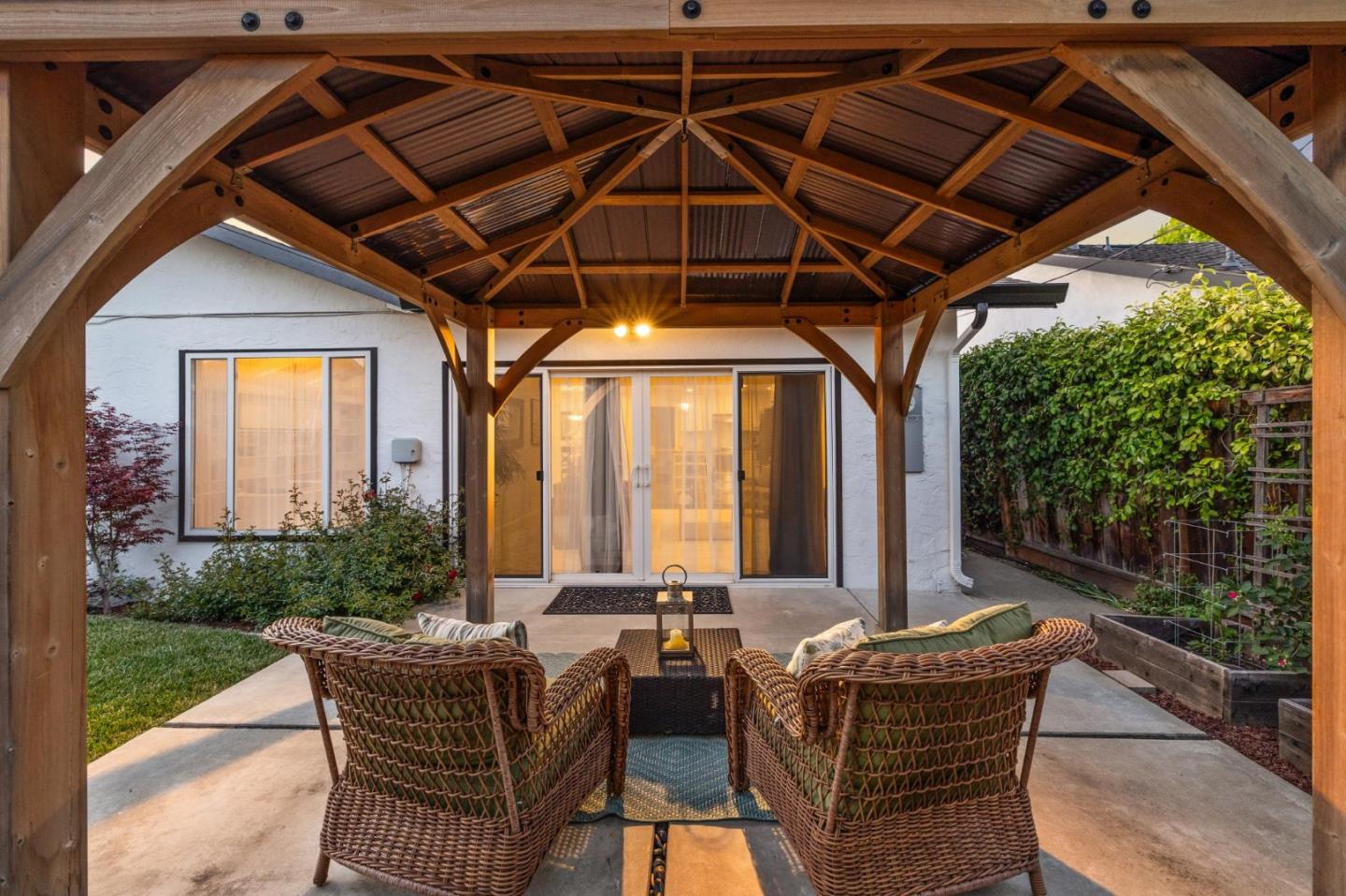 Detail Gallery Image 100 of 103 For 1592 Chambers Dr, San Jose,  CA 95118 - 4 Beds | 2/1 Baths