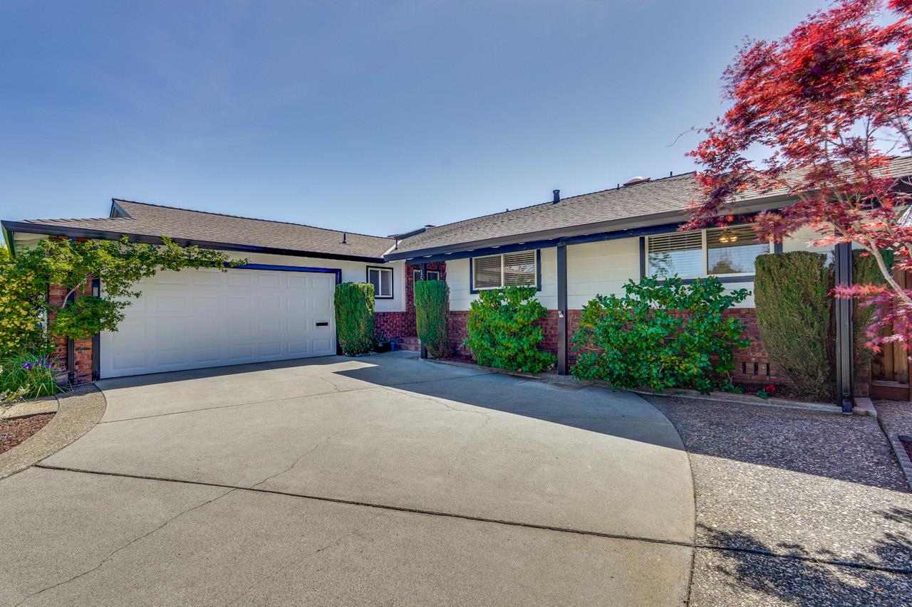 Detail Gallery Image 15 of 103 For 1592 Chambers Dr, San Jose,  CA 95118 - 4 Beds | 2/1 Baths