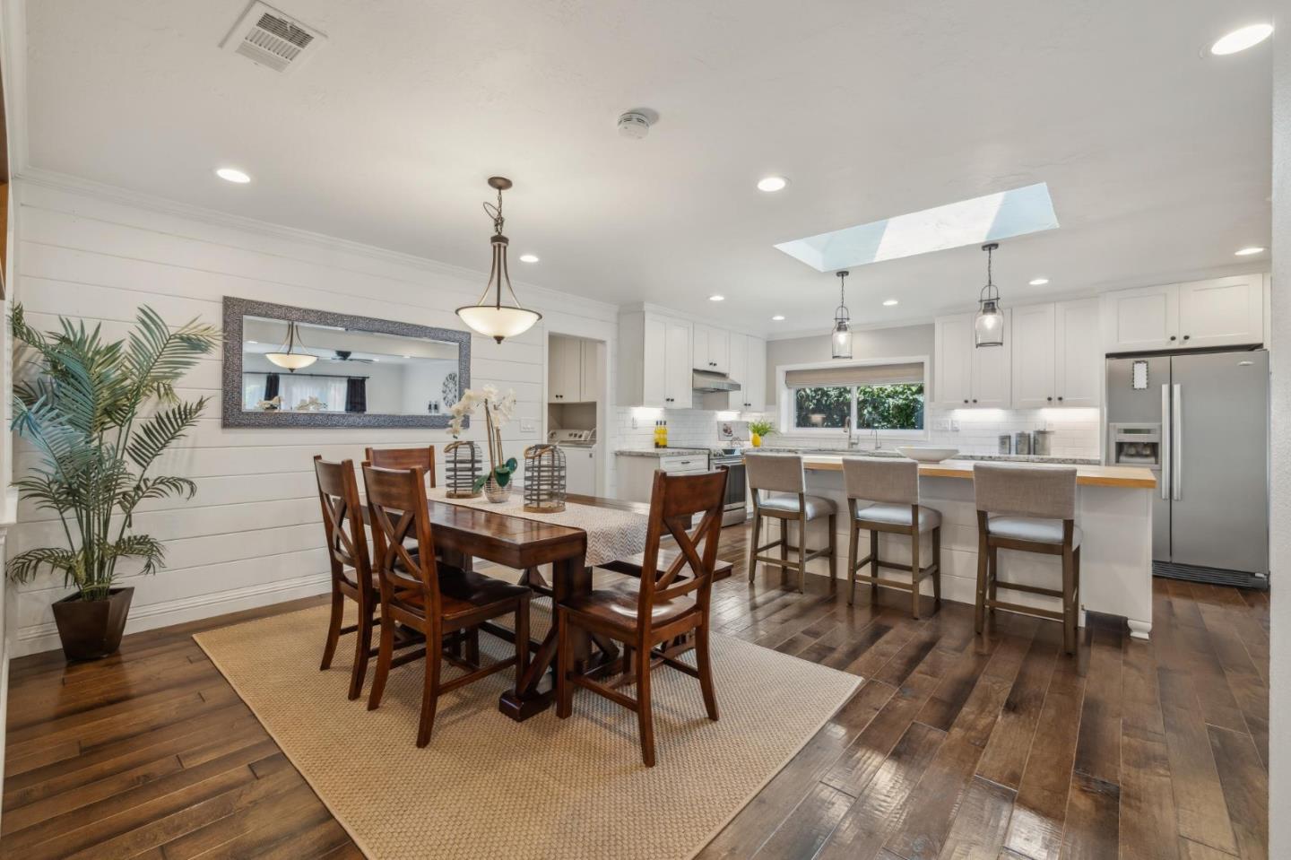 Detail Gallery Image 29 of 103 For 1592 Chambers Dr, San Jose,  CA 95118 - 4 Beds | 2/1 Baths