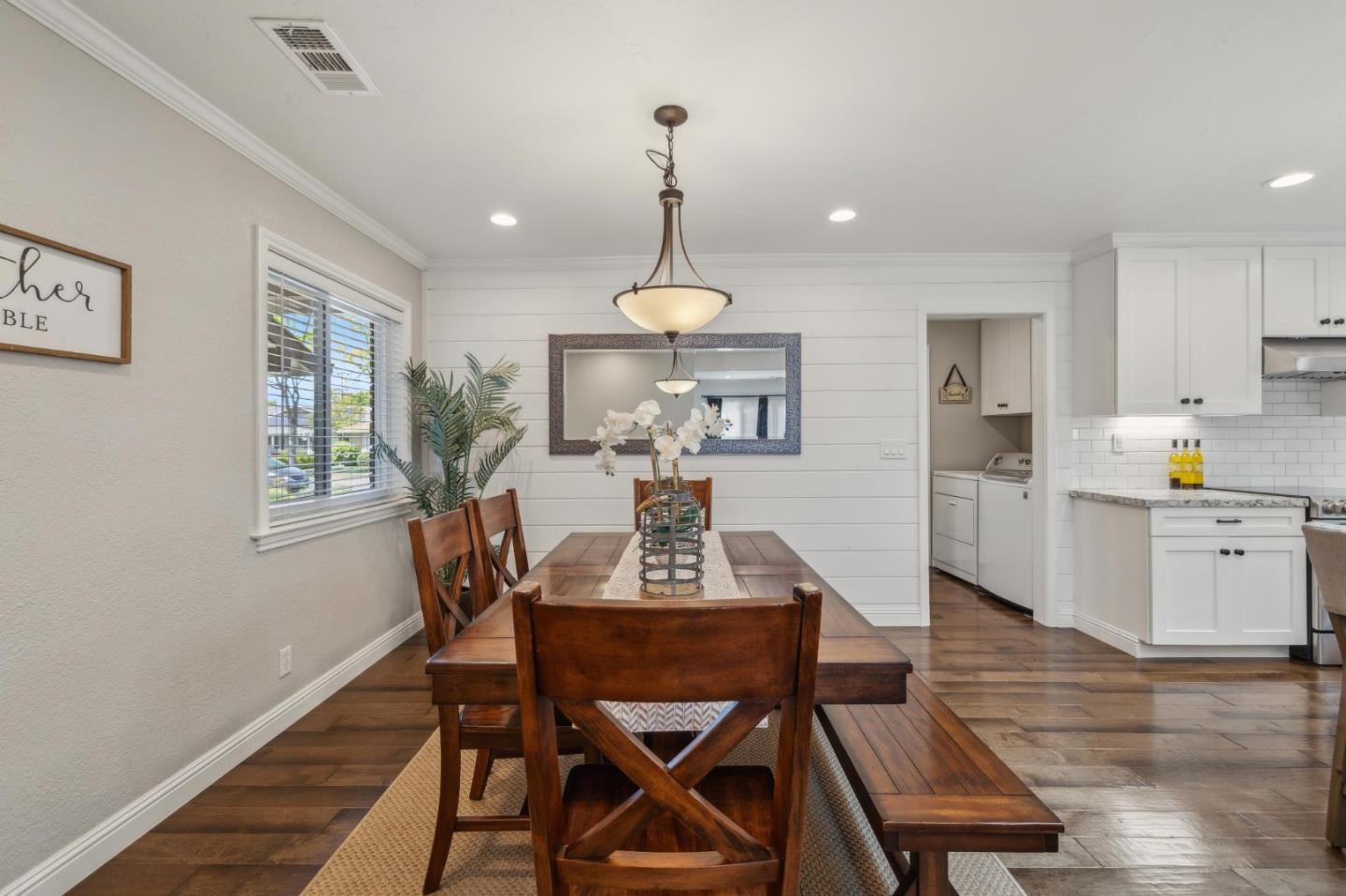 Detail Gallery Image 31 of 103 For 1592 Chambers Dr, San Jose,  CA 95118 - 4 Beds | 2/1 Baths