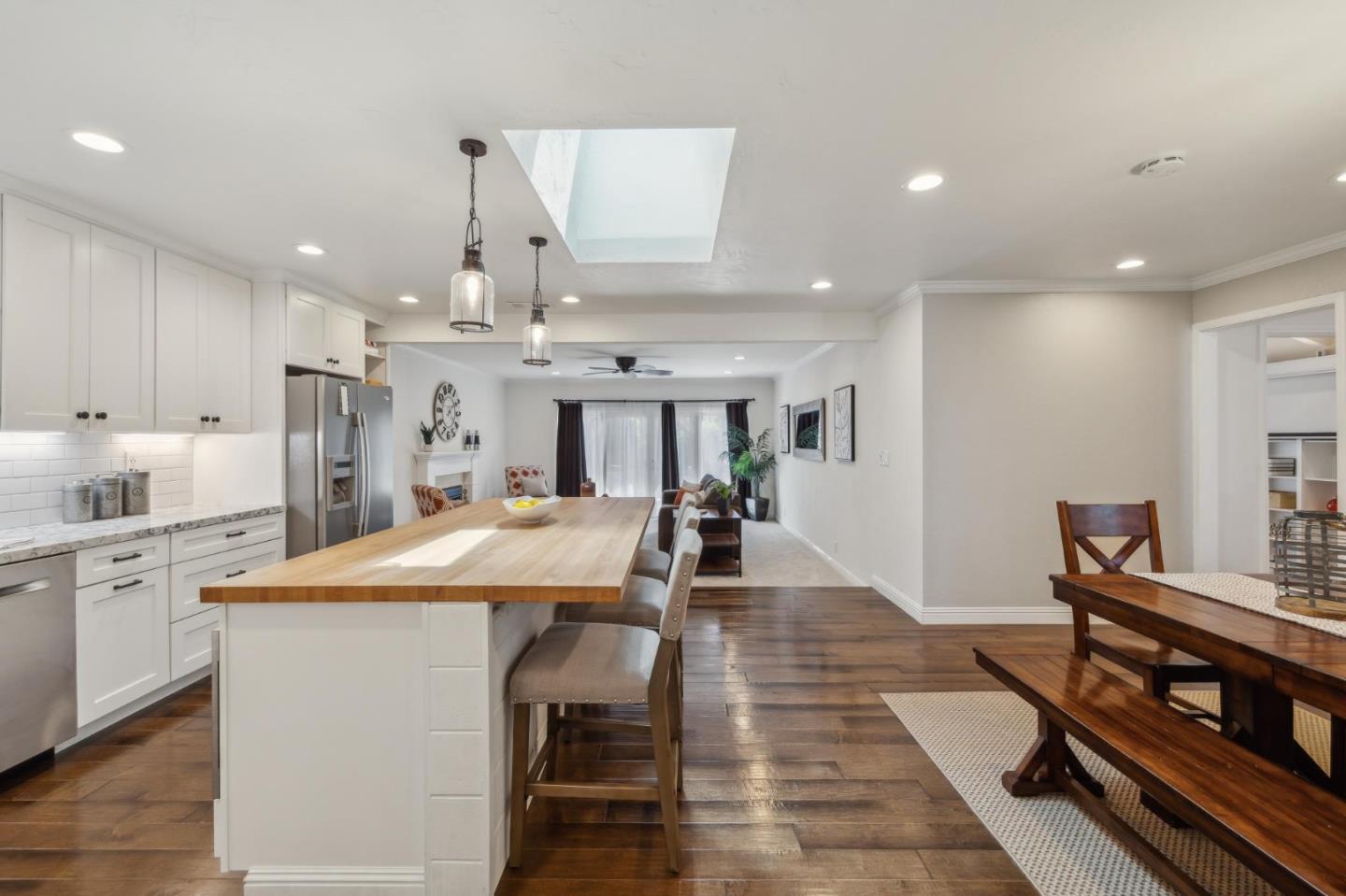 Detail Gallery Image 33 of 103 For 1592 Chambers Dr, San Jose,  CA 95118 - 4 Beds | 2/1 Baths