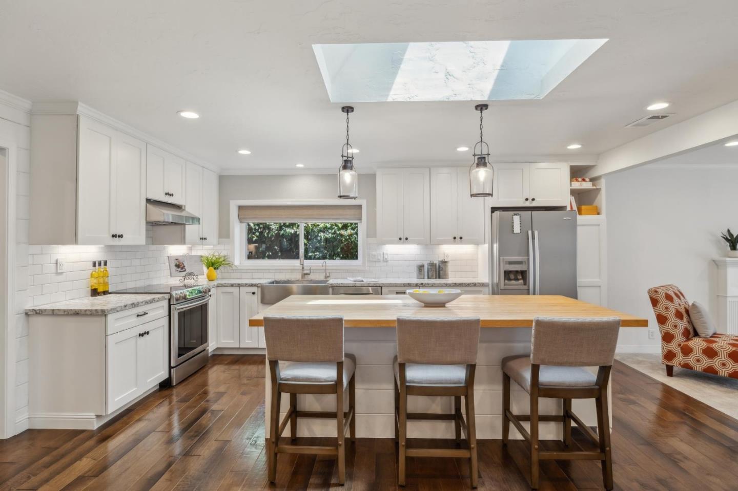 Detail Gallery Image 35 of 103 For 1592 Chambers Dr, San Jose,  CA 95118 - 4 Beds | 2/1 Baths