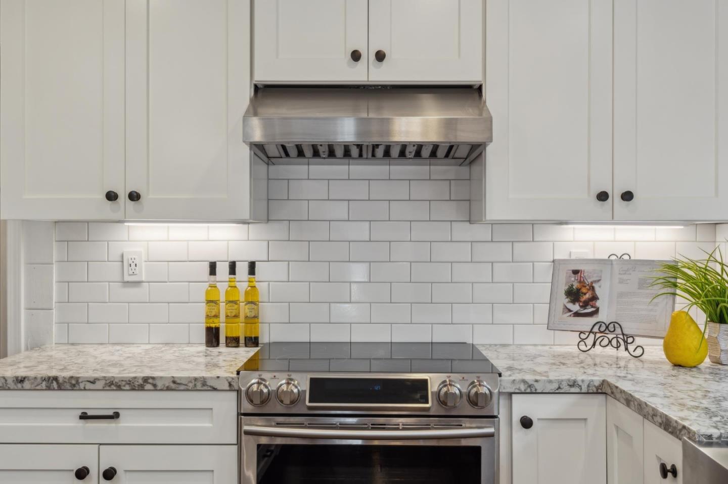 Detail Gallery Image 40 of 103 For 1592 Chambers Dr, San Jose,  CA 95118 - 4 Beds | 2/1 Baths