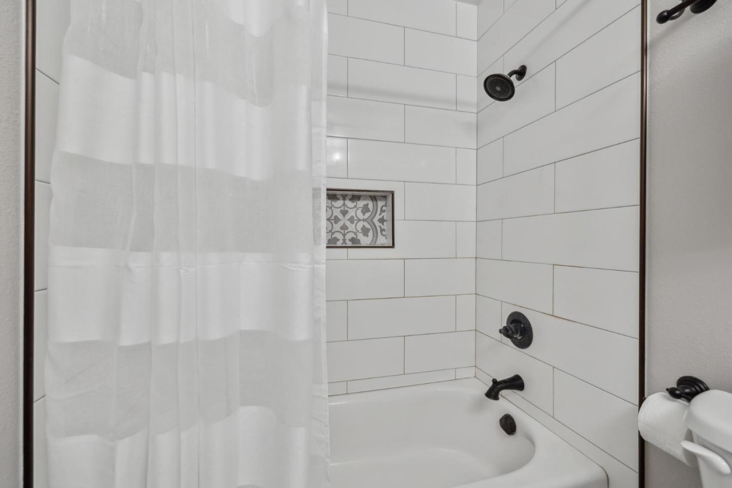 Detail Gallery Image 69 of 103 For 1592 Chambers Dr, San Jose,  CA 95118 - 4 Beds | 2/1 Baths