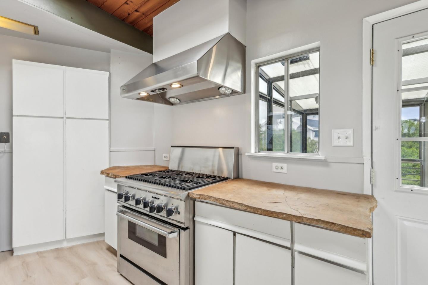Detail Gallery Image 15 of 54 For 230 Nevada Ave, Moss Beach,  CA 94038 - 2 Beds | 2 Baths