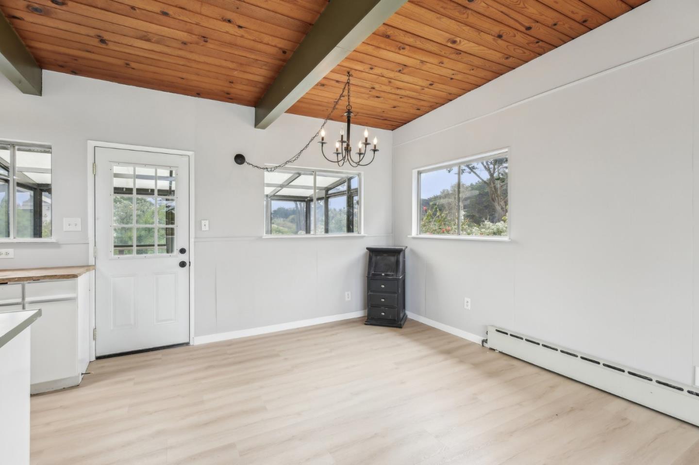 Detail Gallery Image 18 of 54 For 230 Nevada Ave, Moss Beach,  CA 94038 - 2 Beds | 2 Baths