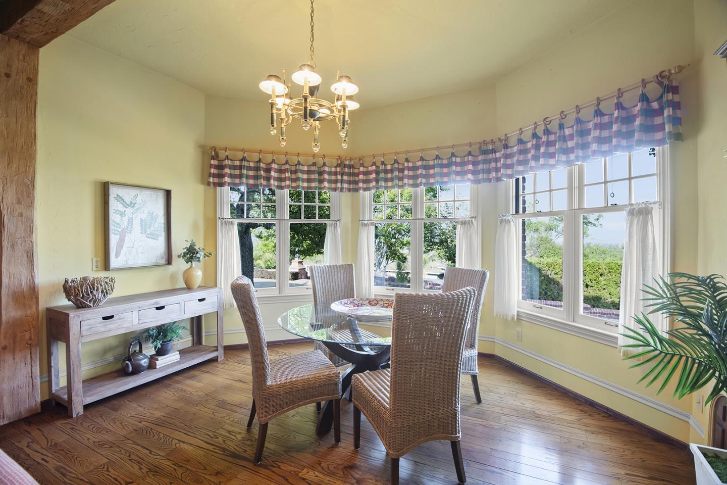 Detail Gallery Image 21 of 68 For 12359 Farr Ranch Rd, Saratoga,  CA 95070 - 4 Beds | 3/2 Baths
