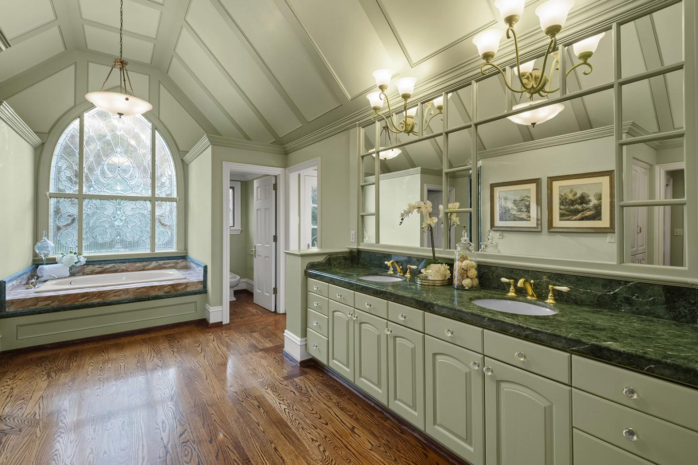 Detail Gallery Image 38 of 68 For 12359 Farr Ranch Rd, Saratoga,  CA 95070 - 4 Beds | 3/2 Baths