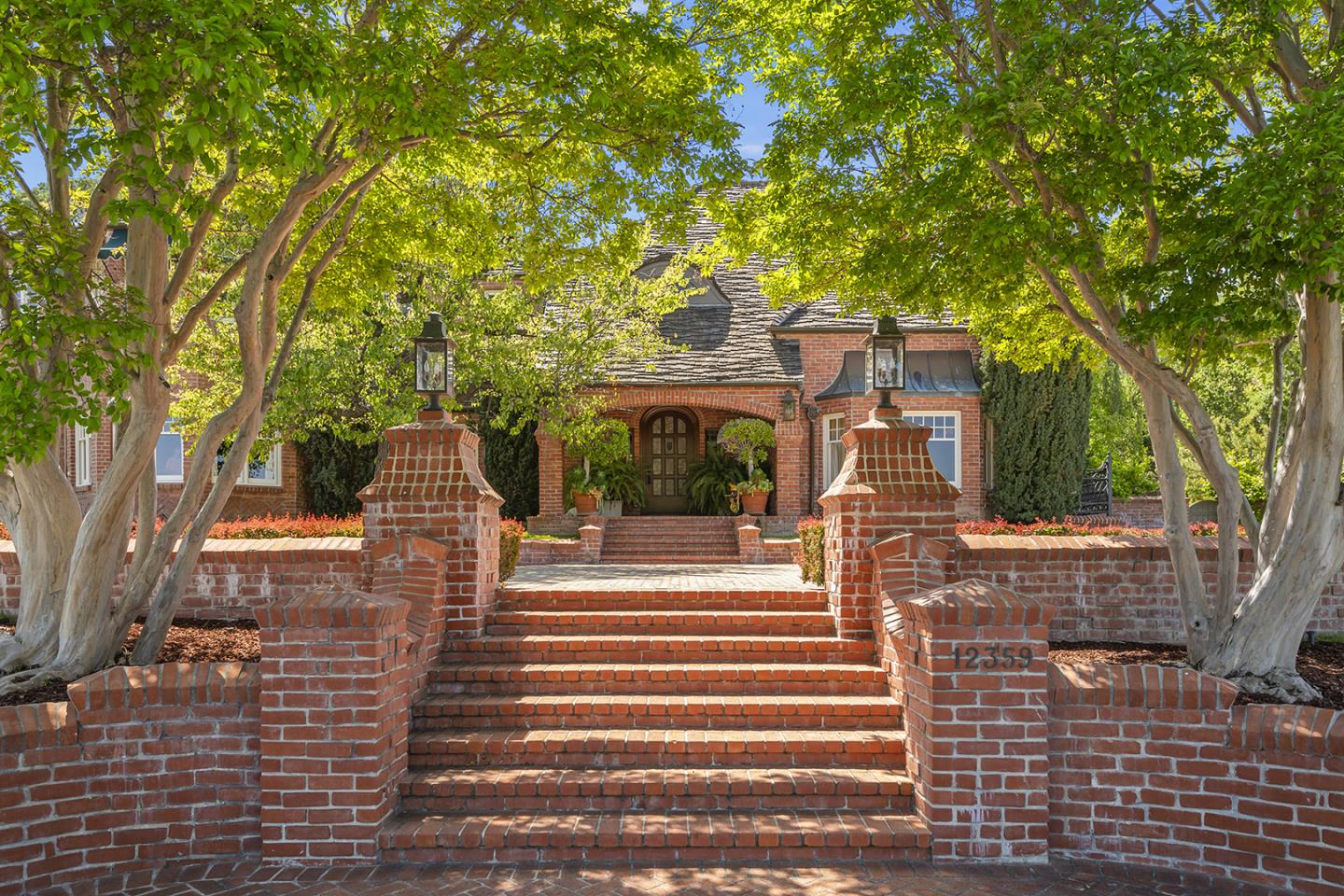 Detail Gallery Image 5 of 68 For 12359 Farr Ranch Rd, Saratoga,  CA 95070 - 4 Beds | 3/2 Baths